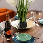 Haywra By Funished - Business - Relocating شقة هاروغايت