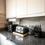 Haywra By Funished - Business - Relocating アパート